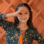 Beautiful Printed Lawn Kurta Set - Image 3